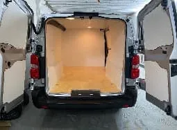 Forração interna para van